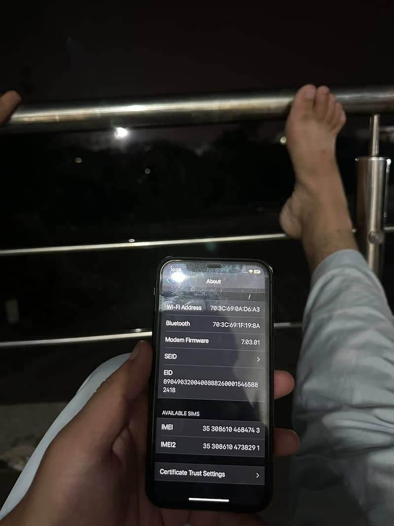 Apple iPhone XR 7