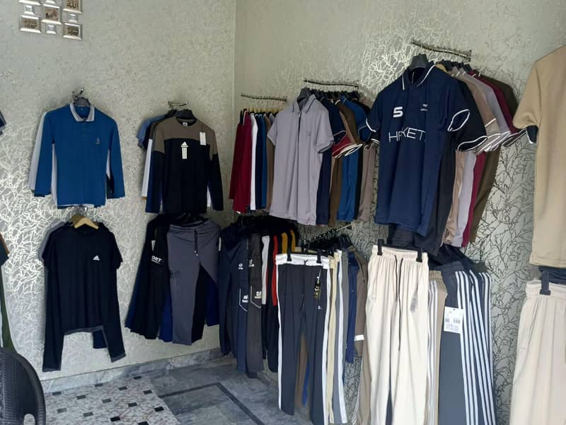 مکمل گارمنٹس شاپ کا سیٹ اپ فروخت کے لیے — شاہکوٹ 1