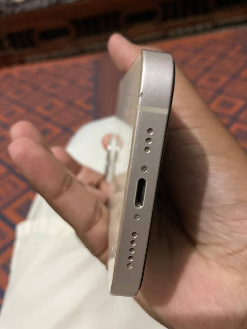 Apple iPhone 14 4