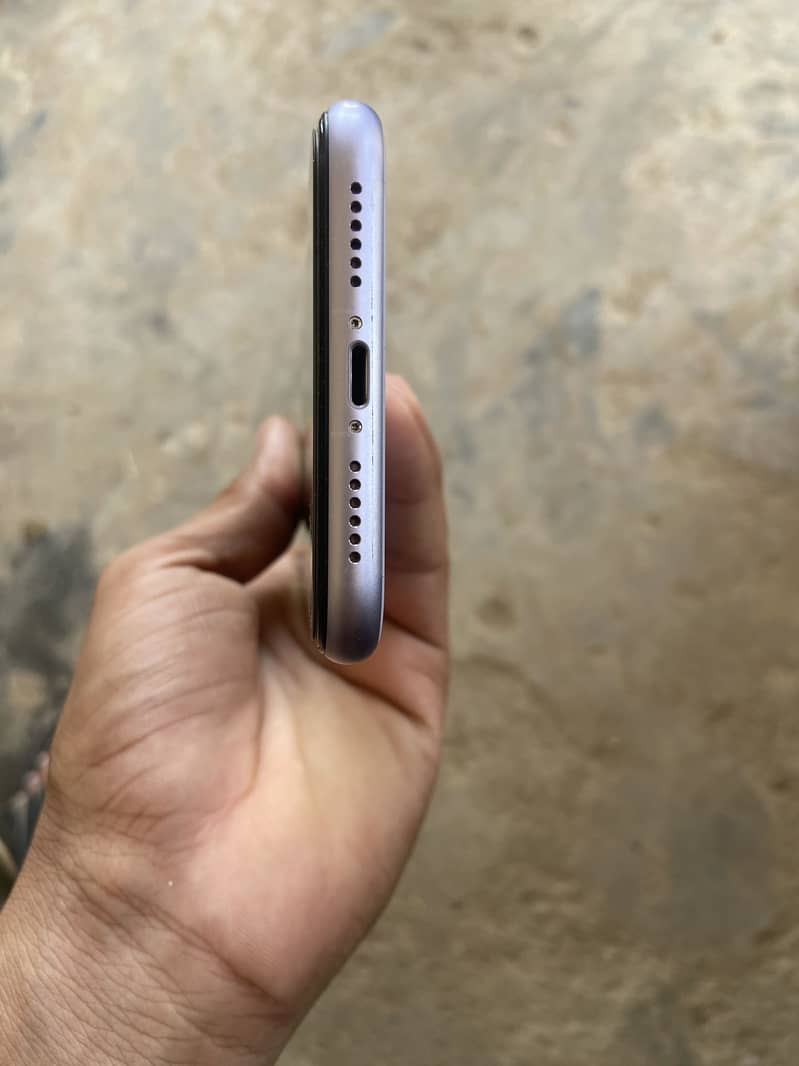 iPhone 11 PTA 1