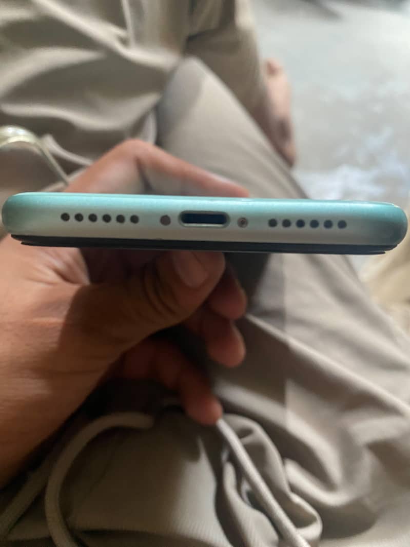 Apple iPhone 11 1