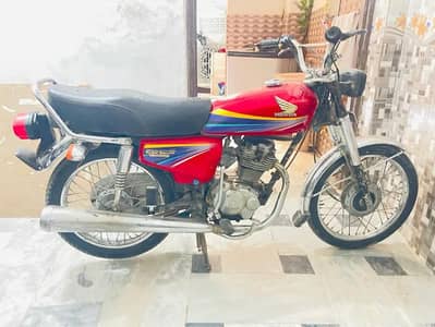 CG 125 URGENT FOR SALE original tanki tapay lagay Hoya hein
