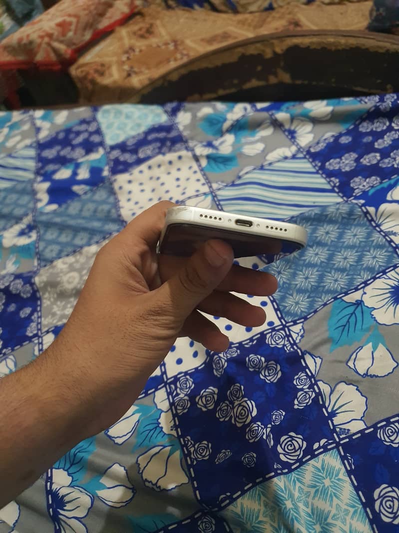 Apple iPhone 17 Pro 4