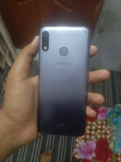 Infinix Hot 8 Lite