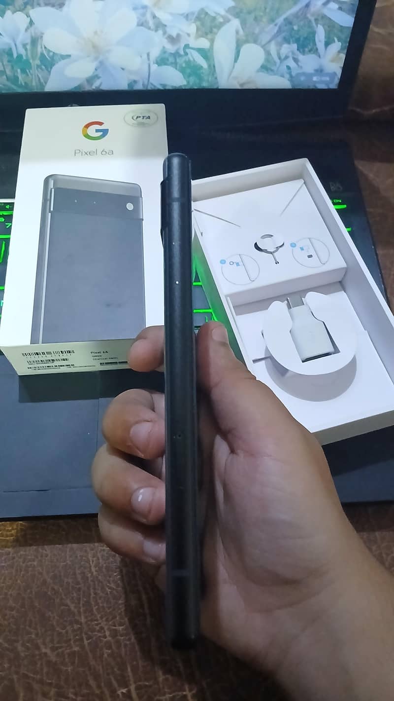 Google Pixel 6a 4
