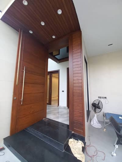 10 Marla House Near Park, Mosque