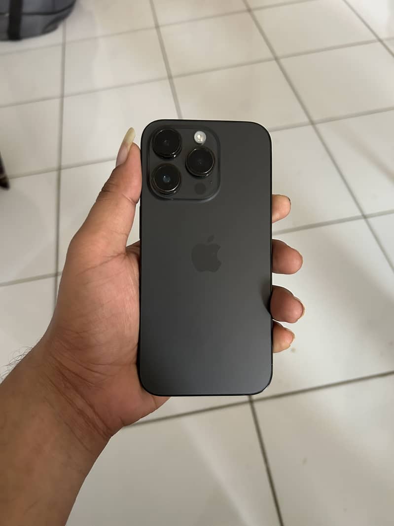 Apple iPhone 14 Pro 0