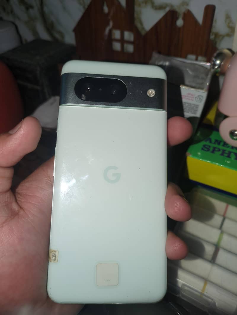Google Pixel 8 1