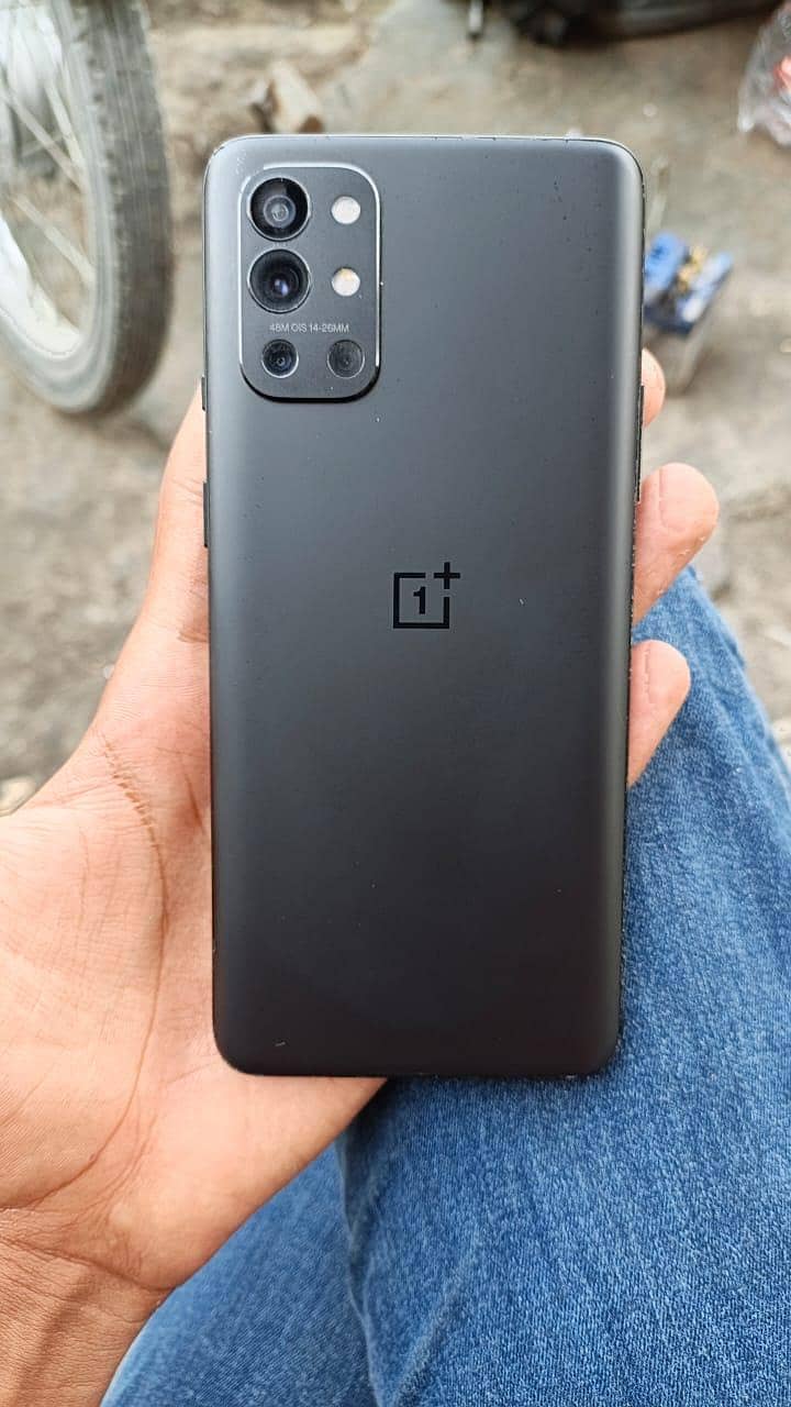 One Plus 9R 0