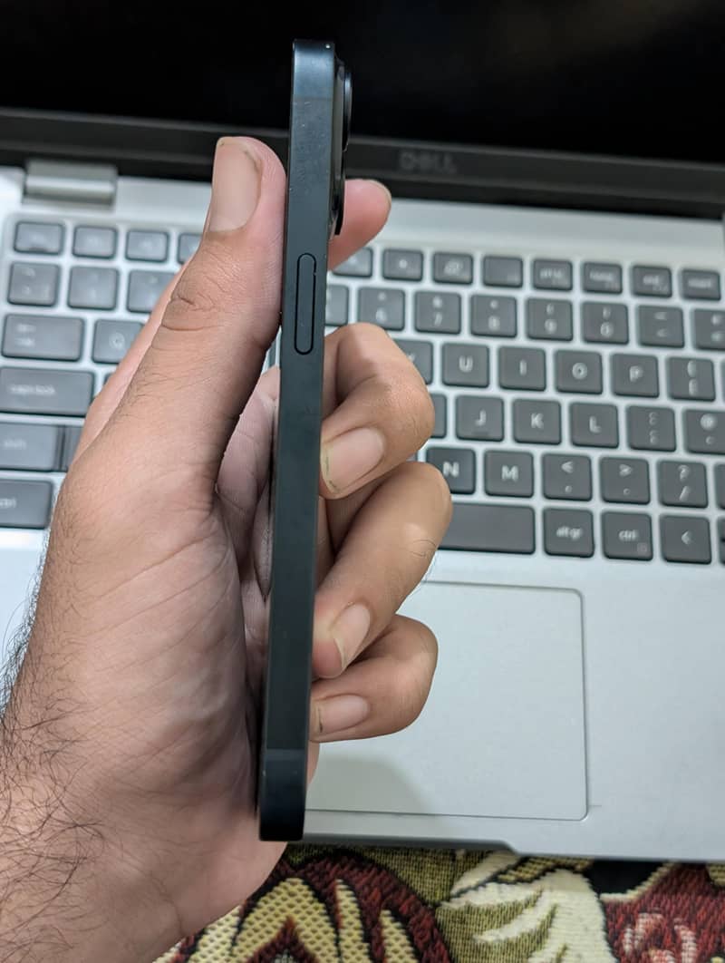 Apple iPhone 14 3