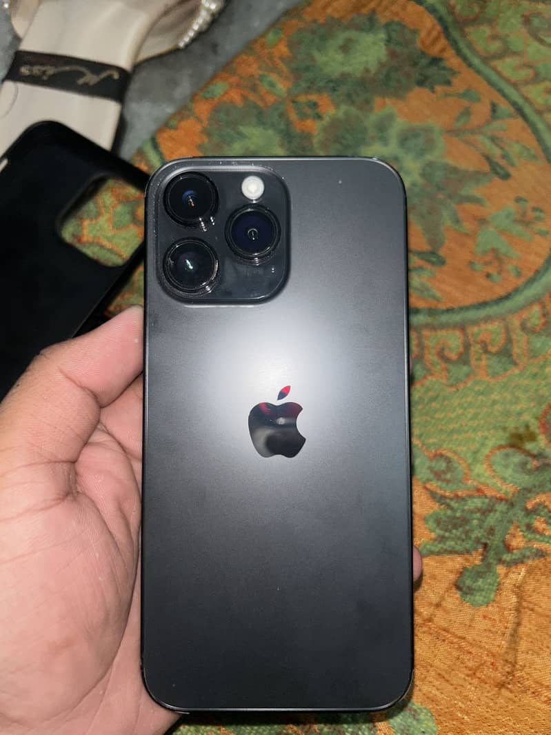 Apple iPhone 14 Pro Max 0