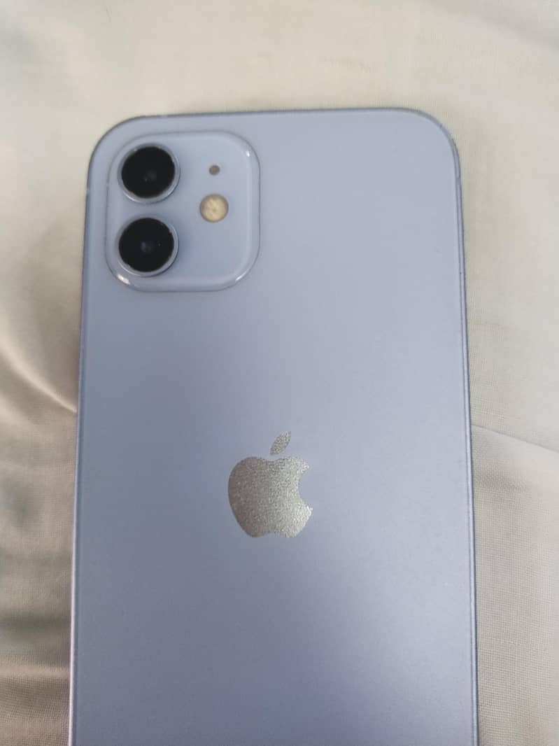 Apple iPhone 12 2