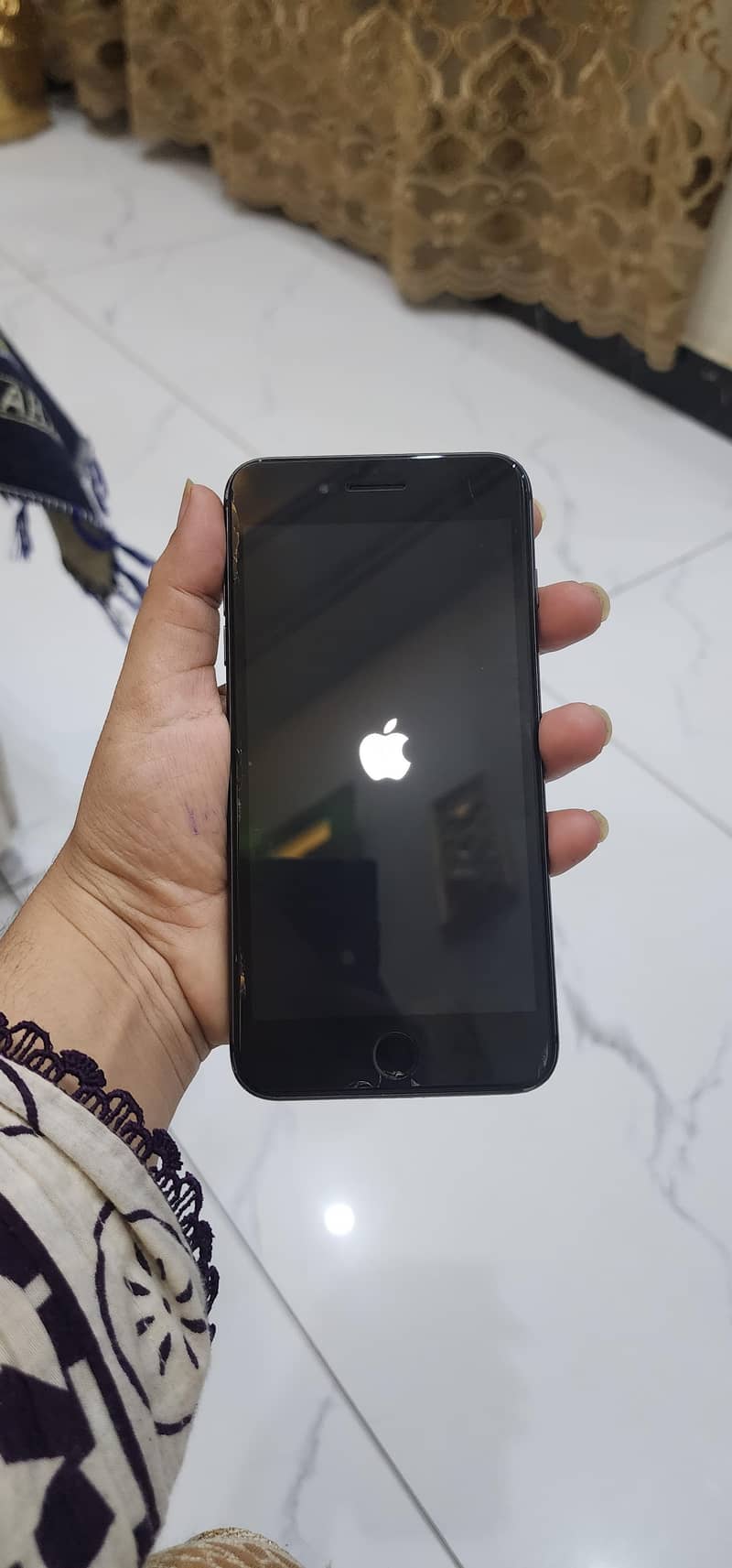 Apple iPhone 8 Plus 4