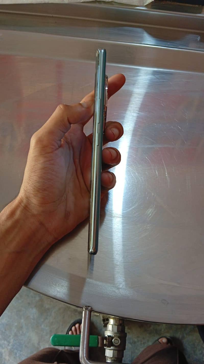Infinix Zero 40 1