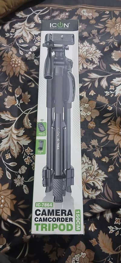 ICON IC-7864 Professional Tripod 15