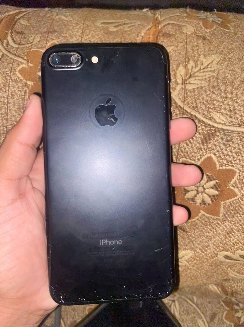 Apple iPhone 7 Plus 2