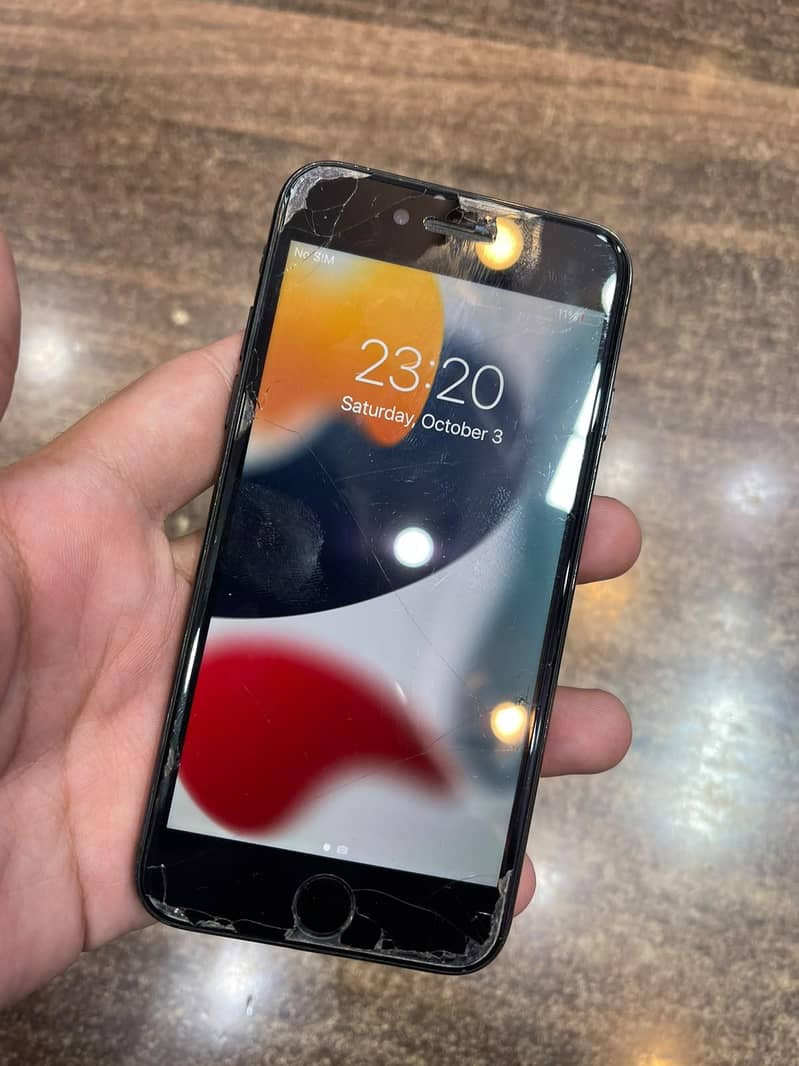 Apple iPhone 7 5
