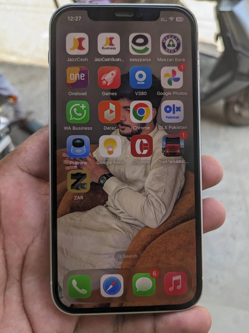 Apple iPhone 12 0