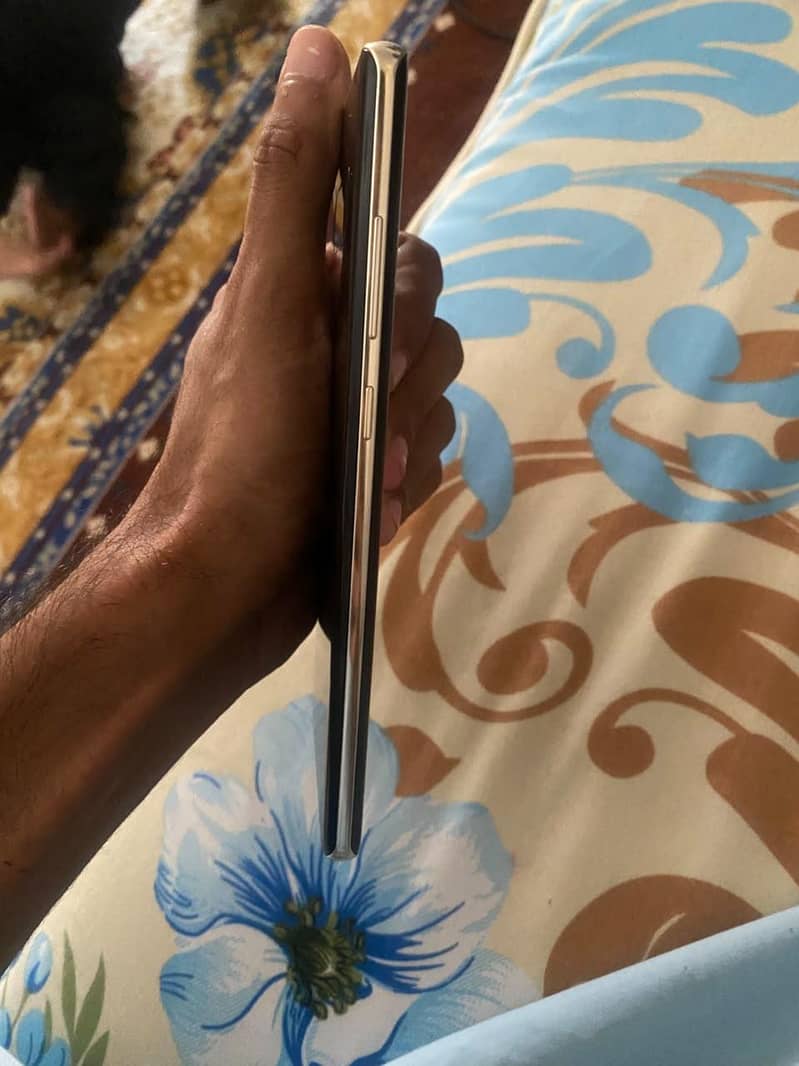 Samsung Mobile Note 8 3
