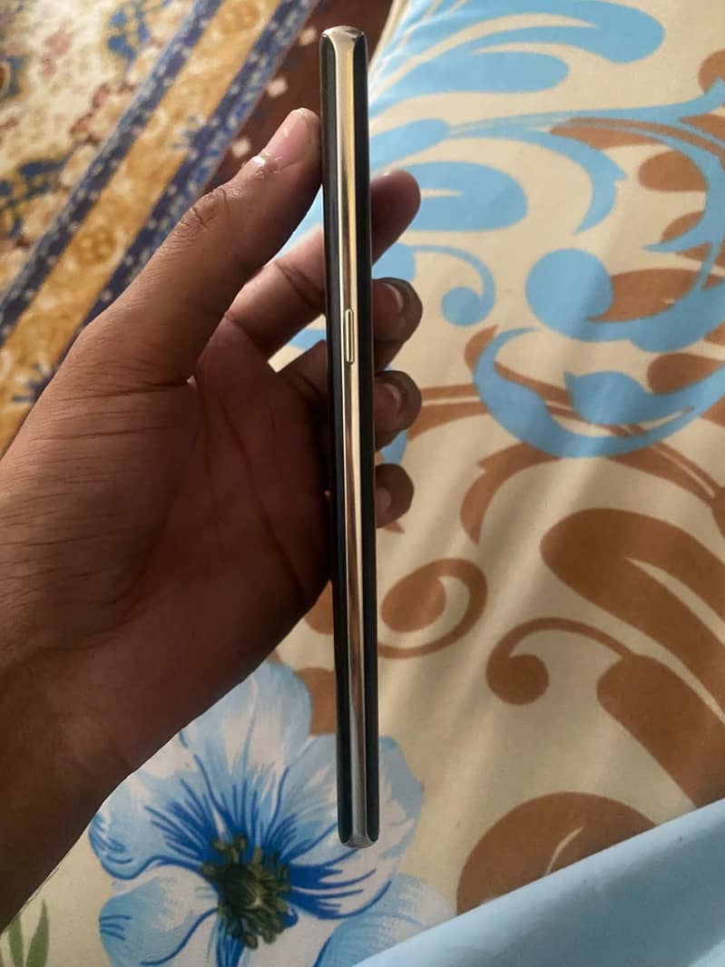 Samsung Mobile Note 8 4