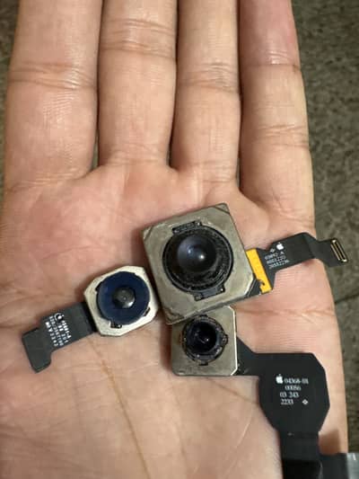 Iphone 14 pro cameras