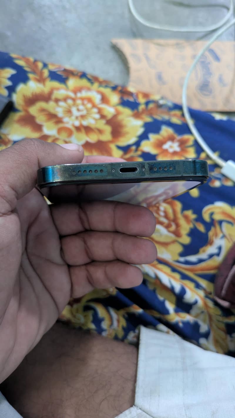 iPhone 13 Pro Max pta 4