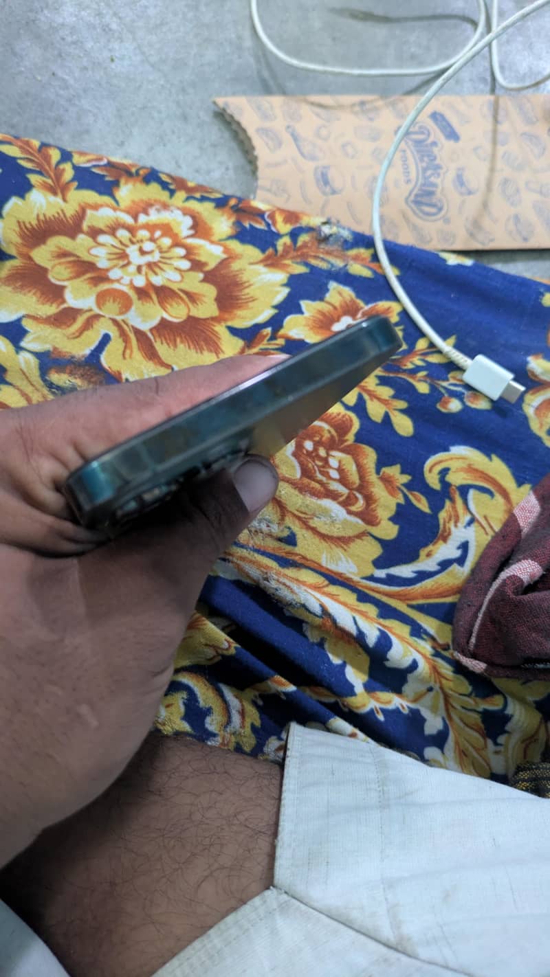 iPhone 13 Pro Max pta 7