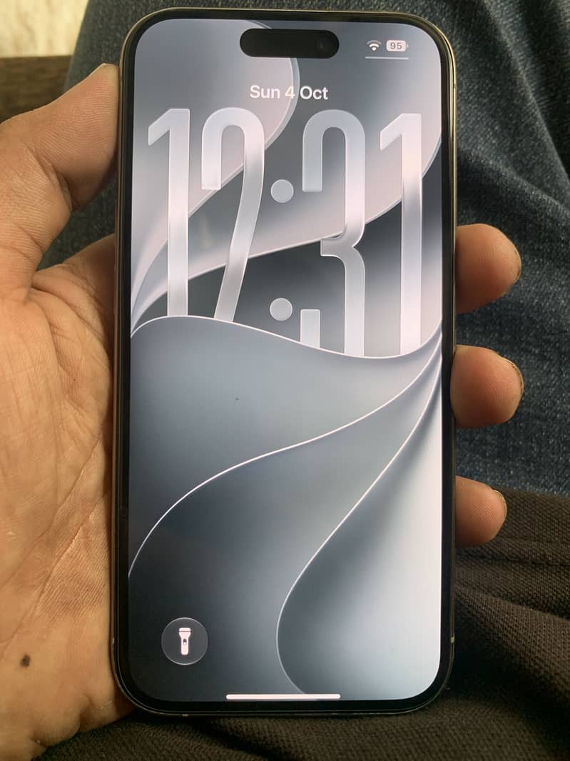 Apple iPhone 15 Pro 2