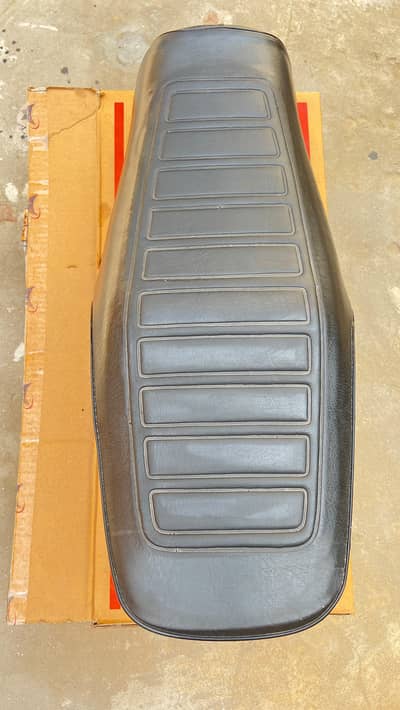 Honda 125 Seat
