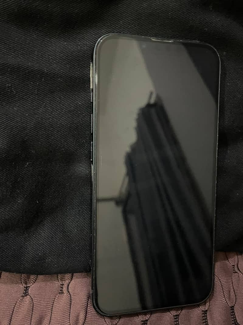 Apple iPhone 13 4
