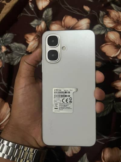 Infinix smart 10 8/64
