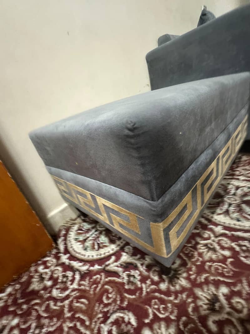 L-shape sofa 3