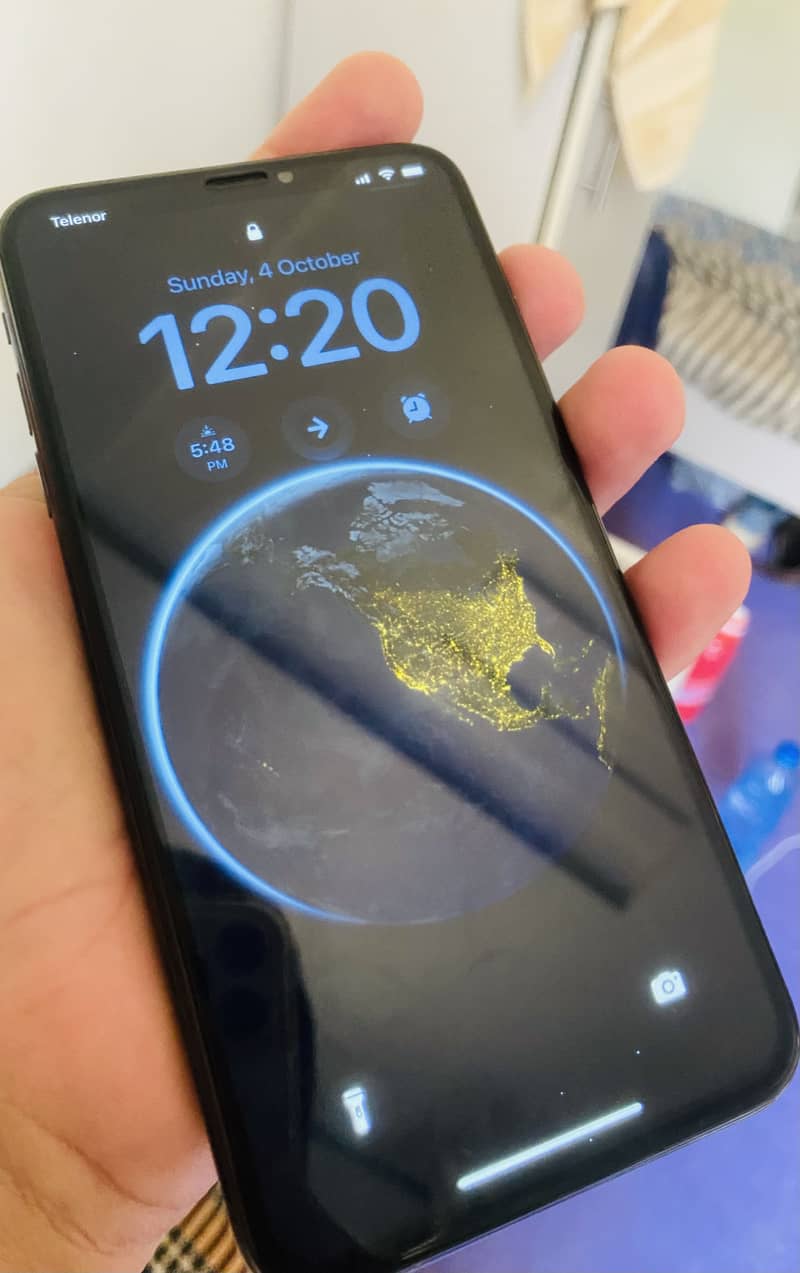 Apple iPhone XS Max 2