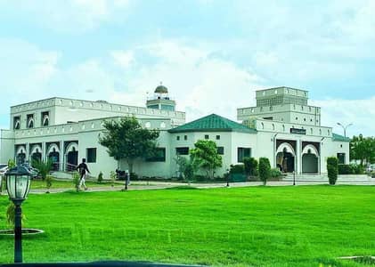 500 Square Yards House Ideally Situated In Falcon Complex New Malir