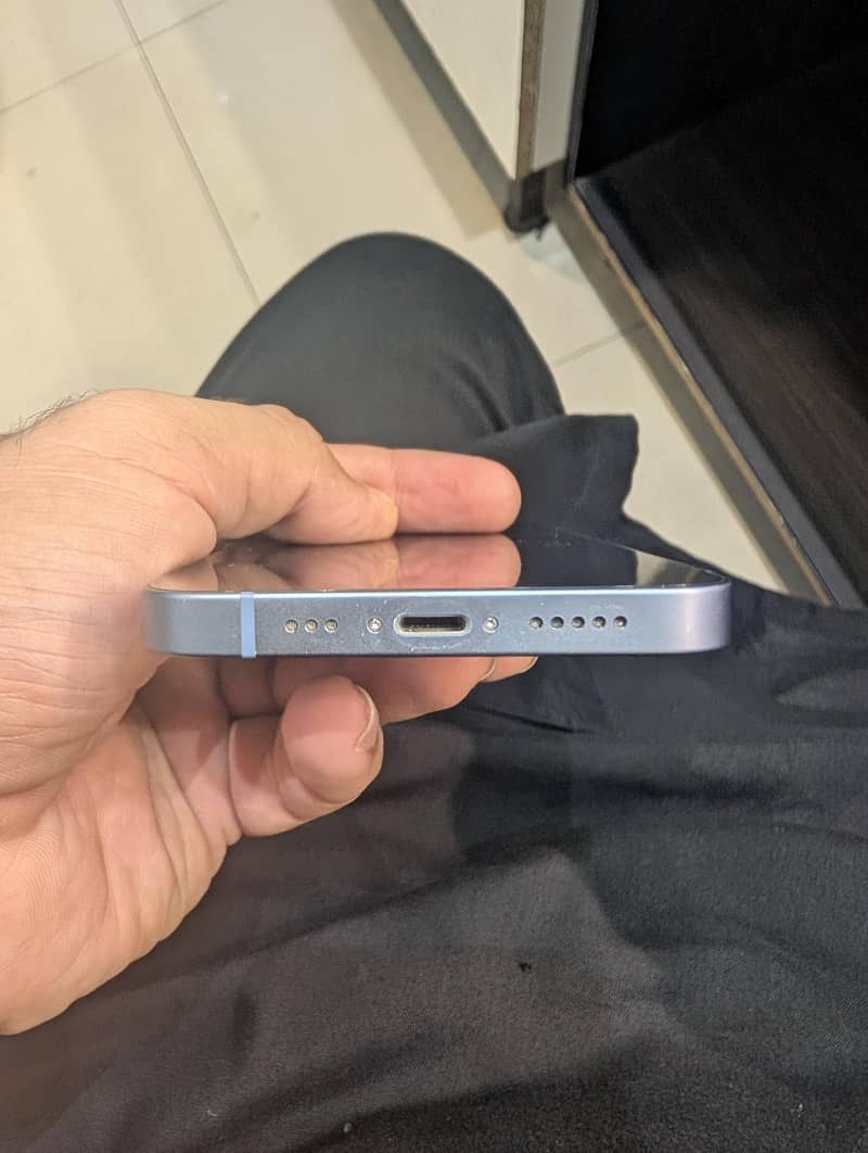 Apple iPhone 14 4
