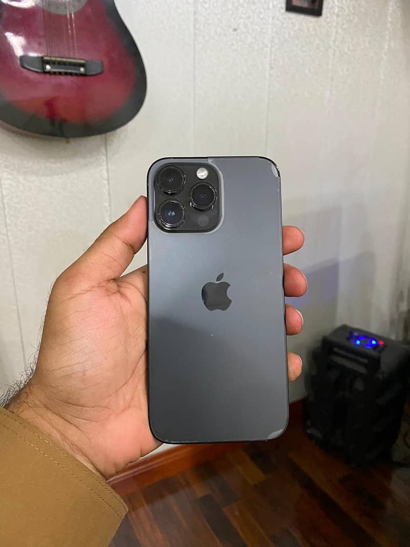 Apple iPhone 14 Pro Max 3