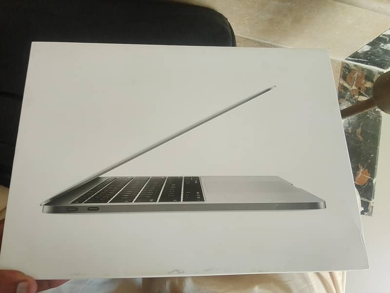 Apple laptop 1