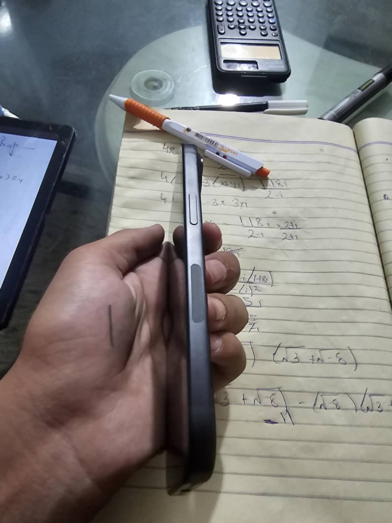 Apple iPhone 15 3