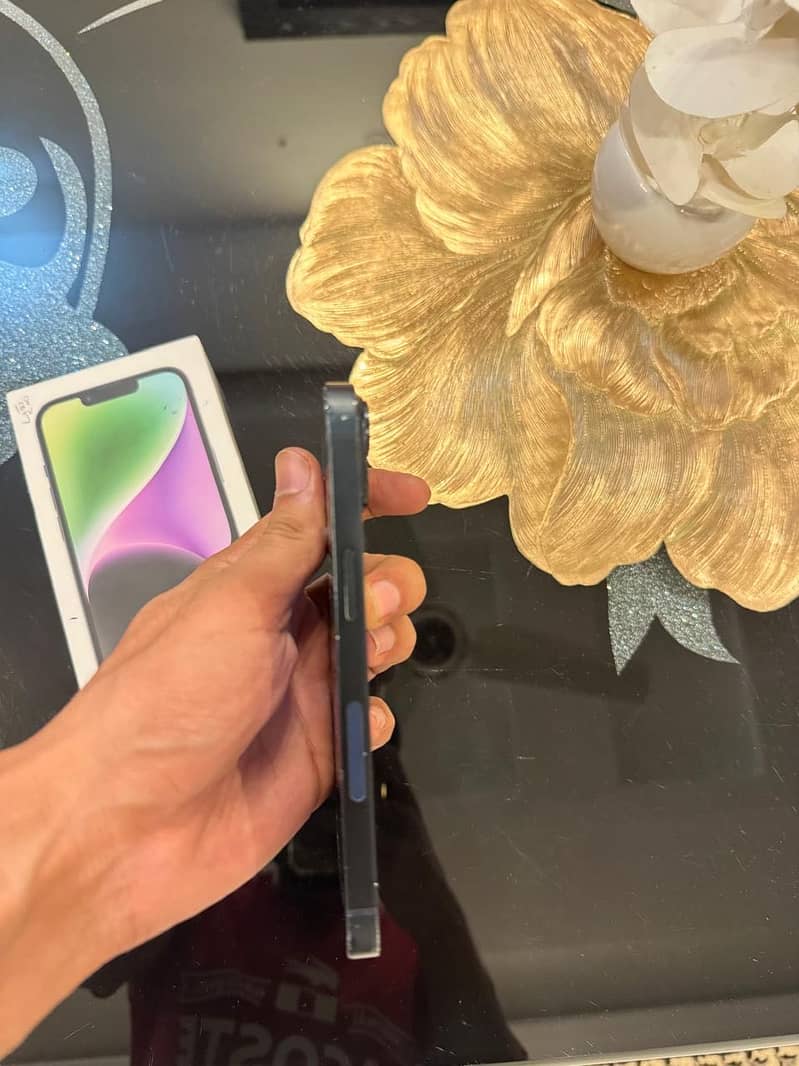 Apple iPhone 14 5