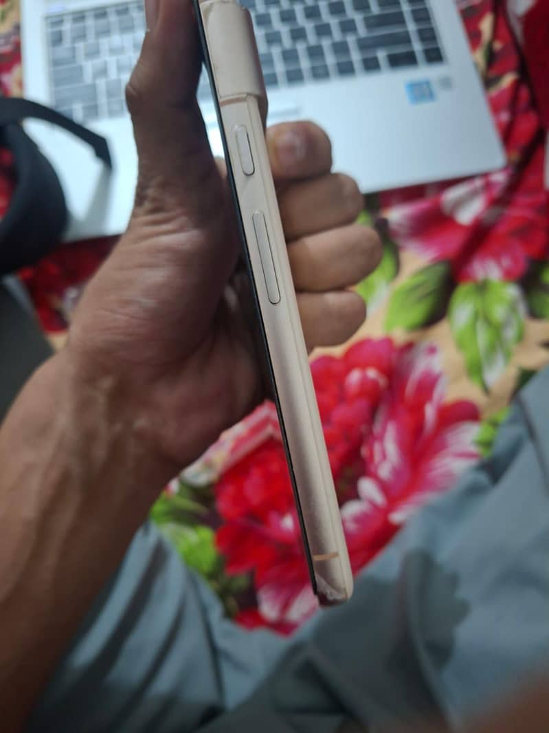 Google Pixel 8 2