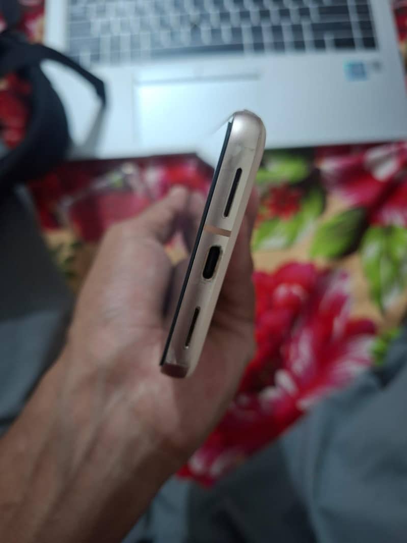 Google Pixel 8 5