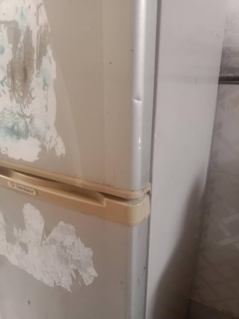 refrigerator Dawlance 1