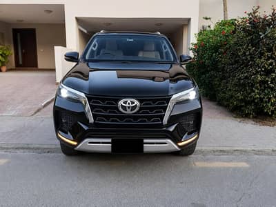 Toyota Fortuner 2021 New shape 4/4 V