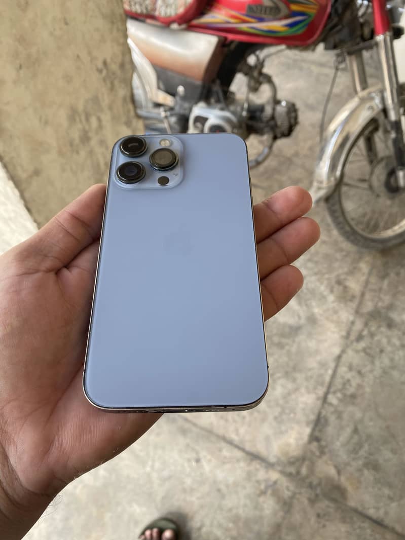 Apple iPhone XR 0
