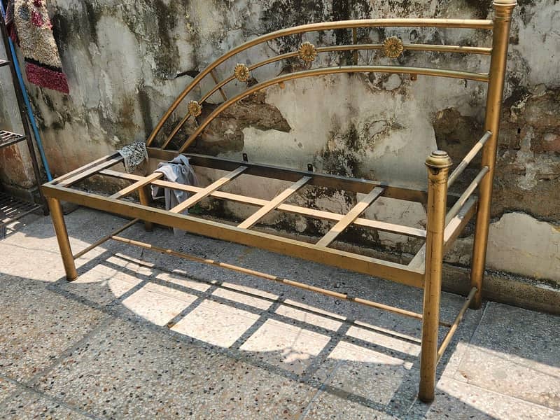 Custom made imported iron bedset 5