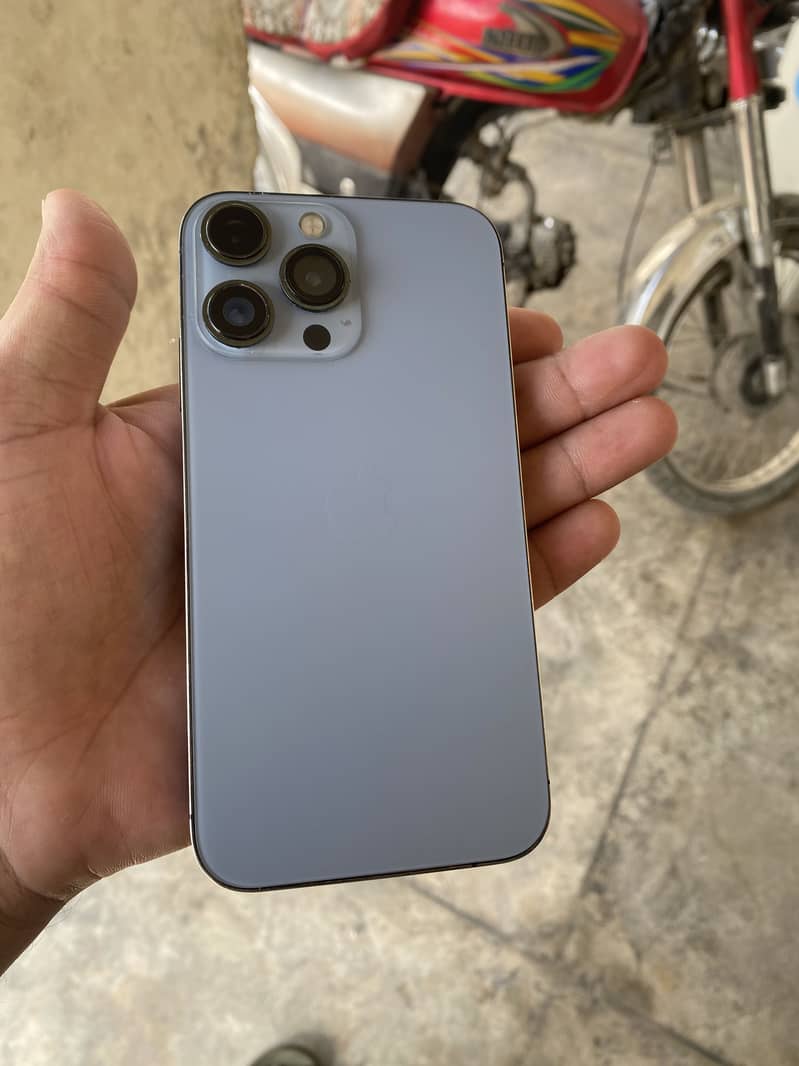 Apple iPhone XR 7