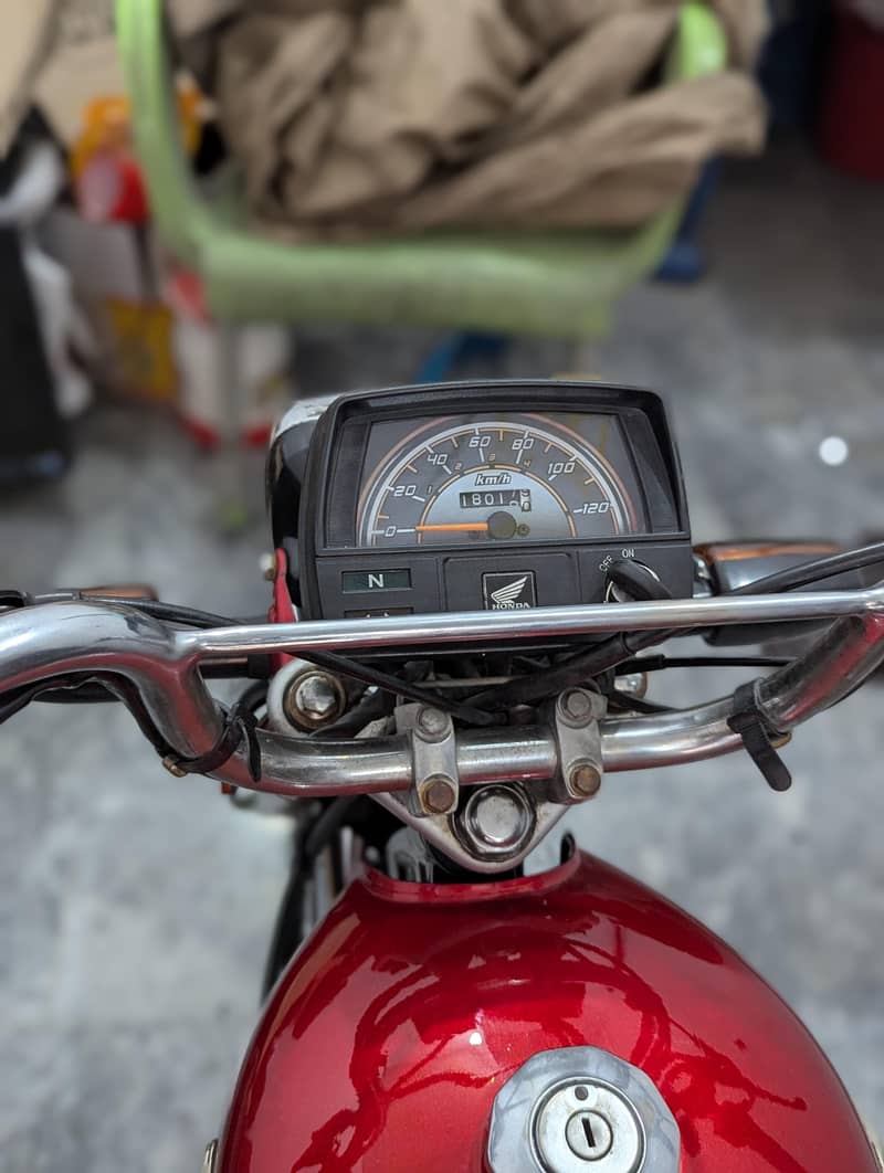2022 model One hand use 6