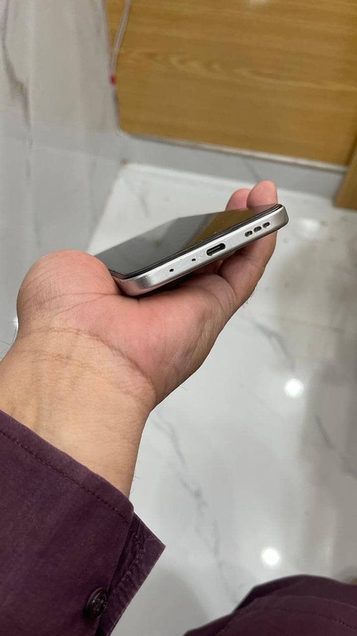 OPPO A6s 3