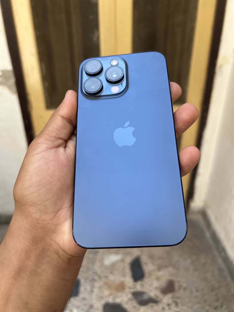 Apple iPhone 15 Pro Max 0