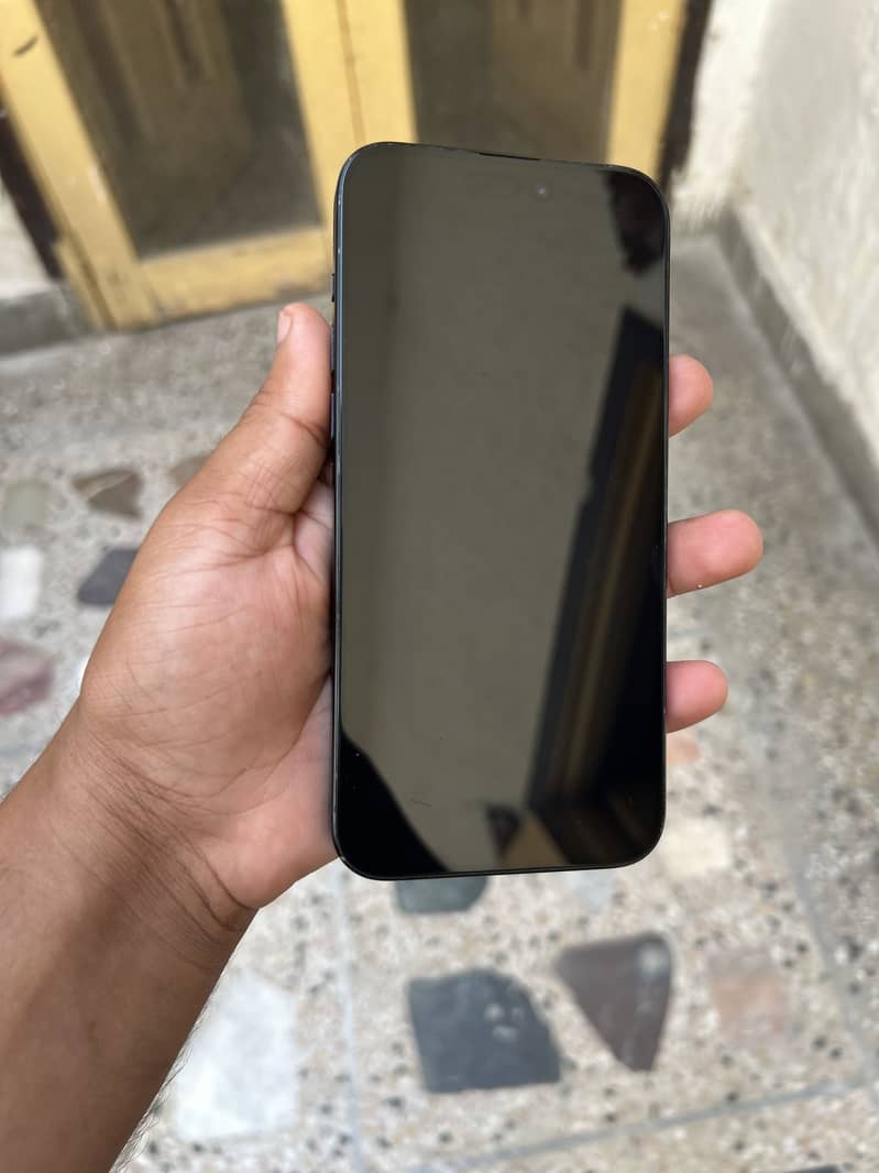 Apple iPhone 15 Pro Max 7